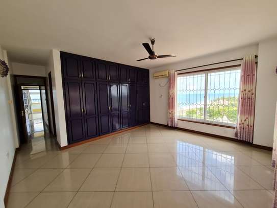 4 Bed Apartment with Aircon in Nyali Area image 11