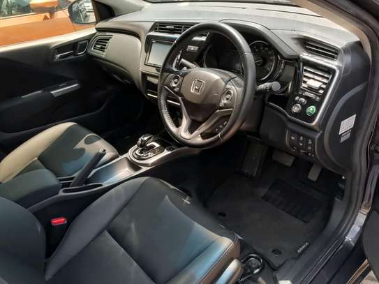 Honda Grace hybrid image 7