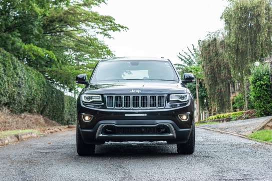 2016 Jeep Grand Chrokee Limited image 3