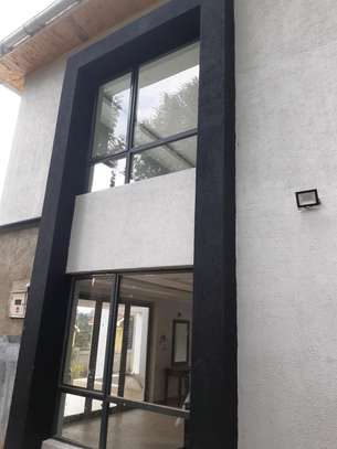 MODERN ALUMINIUM WINDOWS image 5