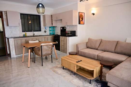 Stunning Fully Furnished 1 Bedrooms Apartments in Brookside image 1
