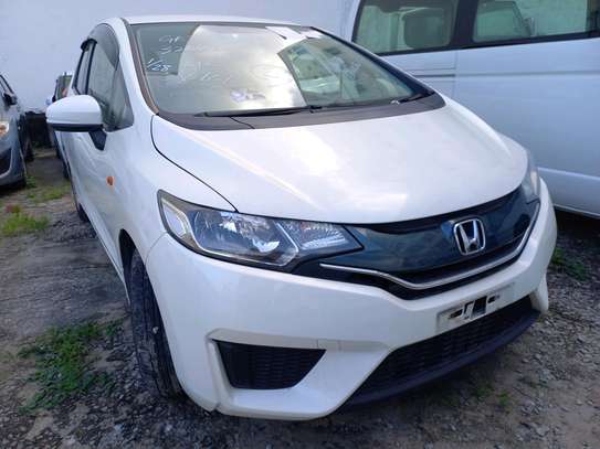 Honda fit pearl white image 1