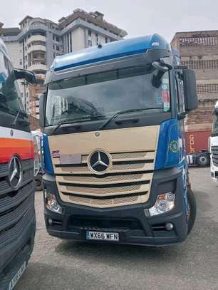 ACTROS MP4s image 12