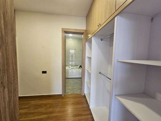 4 Bed Apartment with En Suite in Westlands Area image 9
