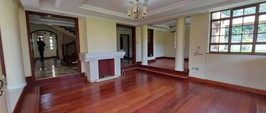5 Bed House with En Suite in Runda image 5