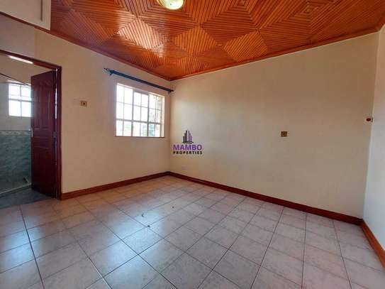 5 Bed House with En Suite at Runda Rd image 15