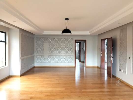 5 Bed House with En Suite in Lavington image 26