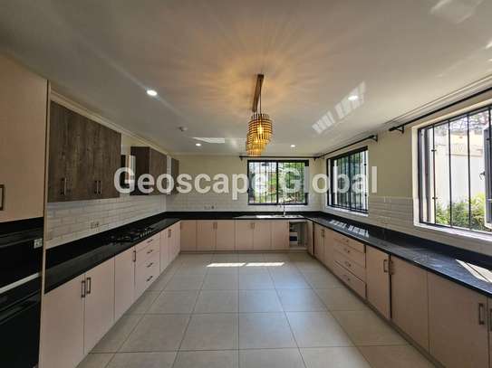 5 Bed House with En Suite in Lower Kabete image 3