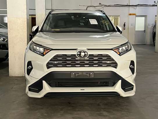 TOYOTA RAV4 NEW SHAPE image 2