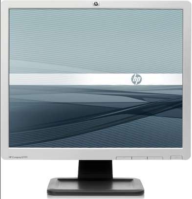19 Inches Hp Monitor(SQUARE). image 1