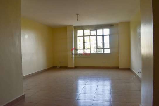 1 Bed Apartment with Lift in Naivasha Road image 4