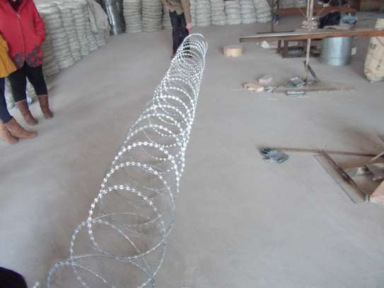 730mm Double Galvanized Razor Wire Supplier in Kenya image 10