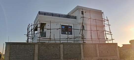 5 Bed House with En Suite at Eastern Bypass image 36