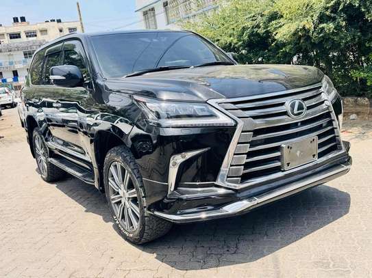 Lexus LX570 2016 Black image 2