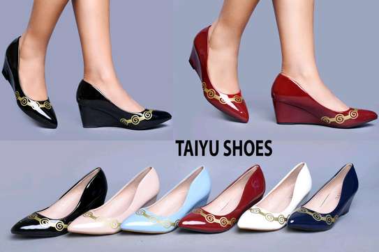 Trendy wedge shoes image 2