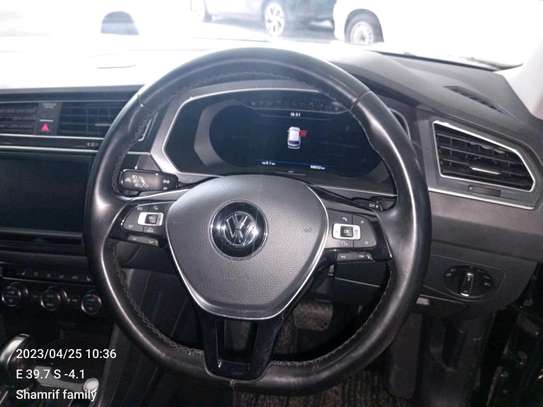Volkswagen Tiguan TSi 2018 black image 7