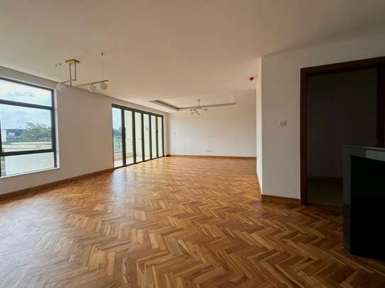 4 Bed Apartment with En Suite at Rosslyn image 22