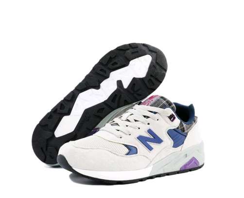 New balance sneakers image 5