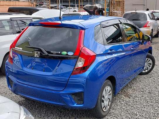 Honda fit non hybrid image 4