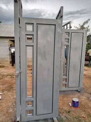 QUALITY MODERN STEEL SINGLE DOOR image 1