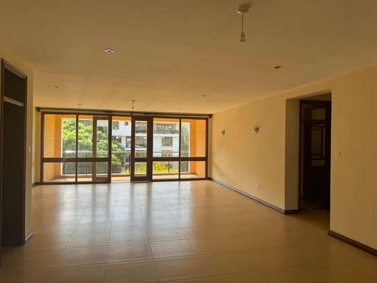 3 Bed Apartment with En Suite in Riverside image 10
