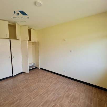 3 Bed Apartment with En Suite at Hurlingham image 12