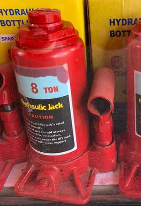 8 Tonne hydraulic bottle jack image 1
