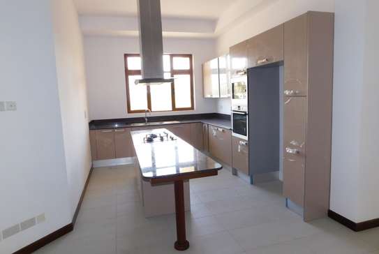 3 Bed Apartment in Nyali Area image 6