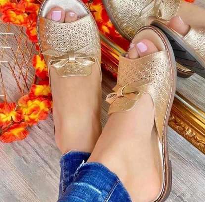 Ladies sandals image 3