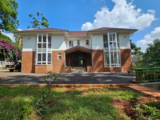 6 Bed House with En Suite at Rosslyn image 2