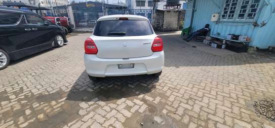 Suzuki swift image 3