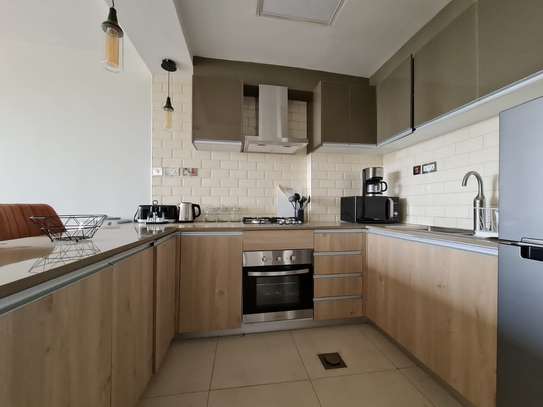Furnished 1 Bed Apartment with En Suite in Riverside image 7