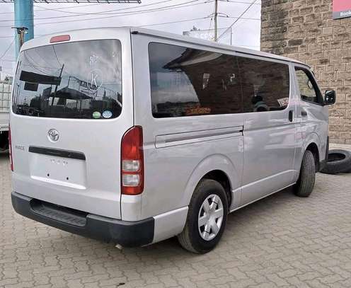 TOYOTA HIACE PETROL image 4