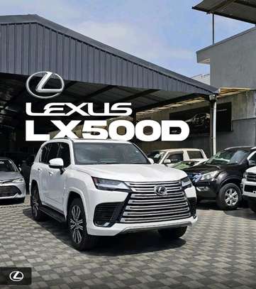 Lexus LX500d 2024 White image 1