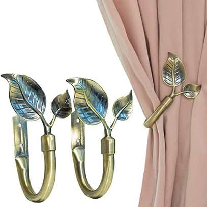 Flowered permanent curtain holder image 1