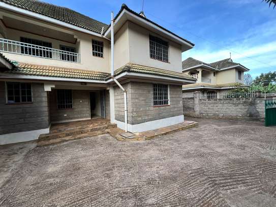 4 Bedroom with sq to let in Kiambu Road image 11