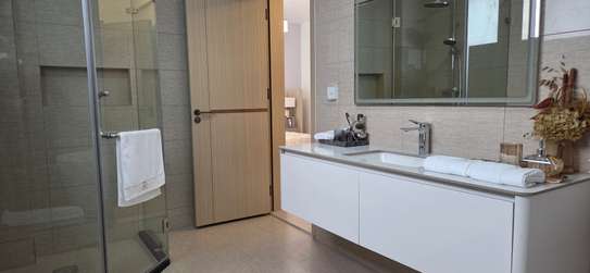 4 Bed Apartment with En Suite in Kilimani image 14