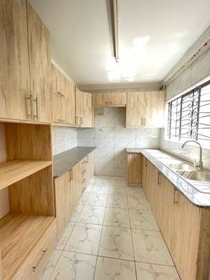 3 Bed Apartment with En Suite in Kileleshwa image 16