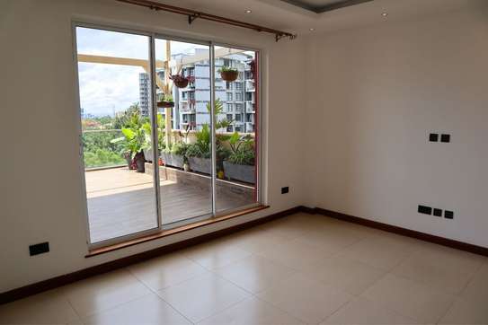 5 Bed Apartment with En Suite in General Mathenge image 4