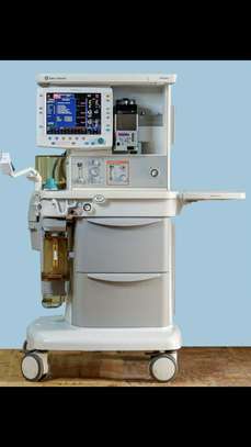 Anaesthesia  machine ohmeda avance(ex-uk) image 1