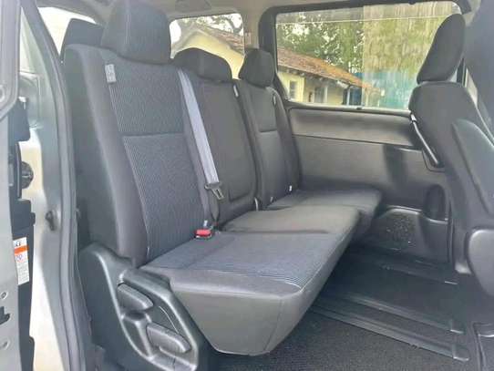 TOYOTA NOAH NONE HYBRID 2018MODEL image 6