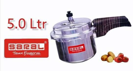 High quality 3litres  saral pressure cooker image 3