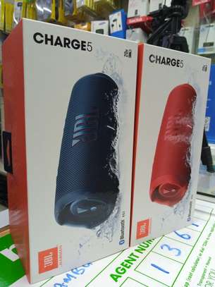 Jbl Charge 5 - Black image 2