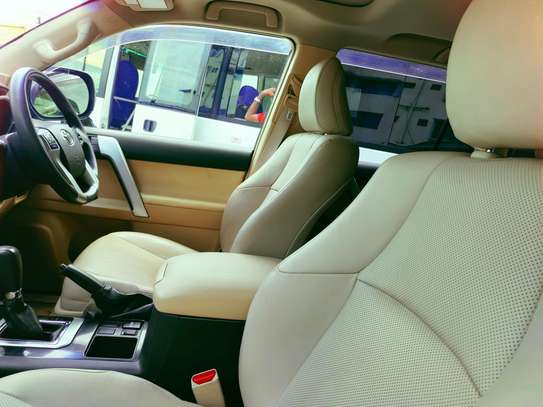 Toyota land cruiser prado TX-L gold does 2018 image 5