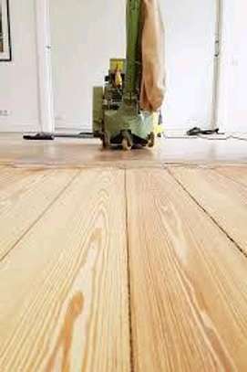 Wooden floor sanding and polishing image 2