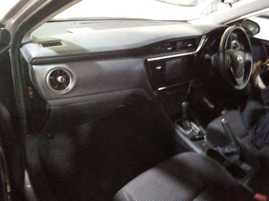 Toyota Auris silver image 7