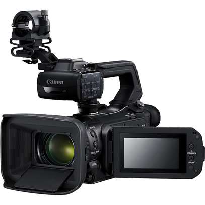 Canon XA50 UHD 4K30 Camcorder with Dual-Pixel Autofocus image 4
