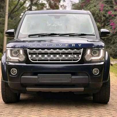 2015 Land Rover Discovery 4 image 10