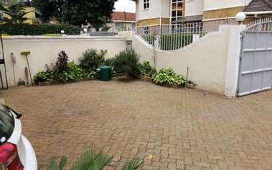 5 Bed Townhouse with Garage at Convent Drive Lavington image 3