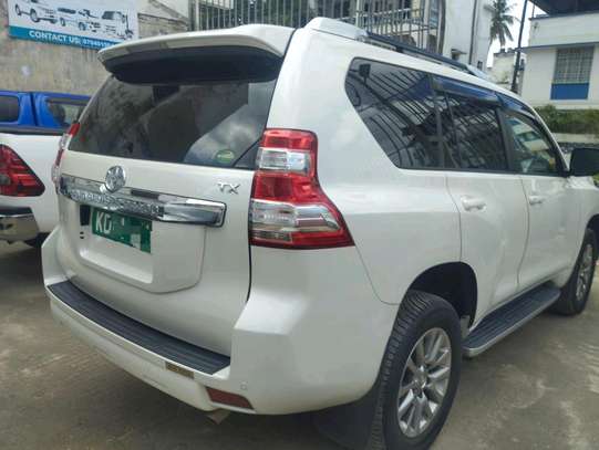 Toyota land cruiser prado Diesel TX white 2017 image 9